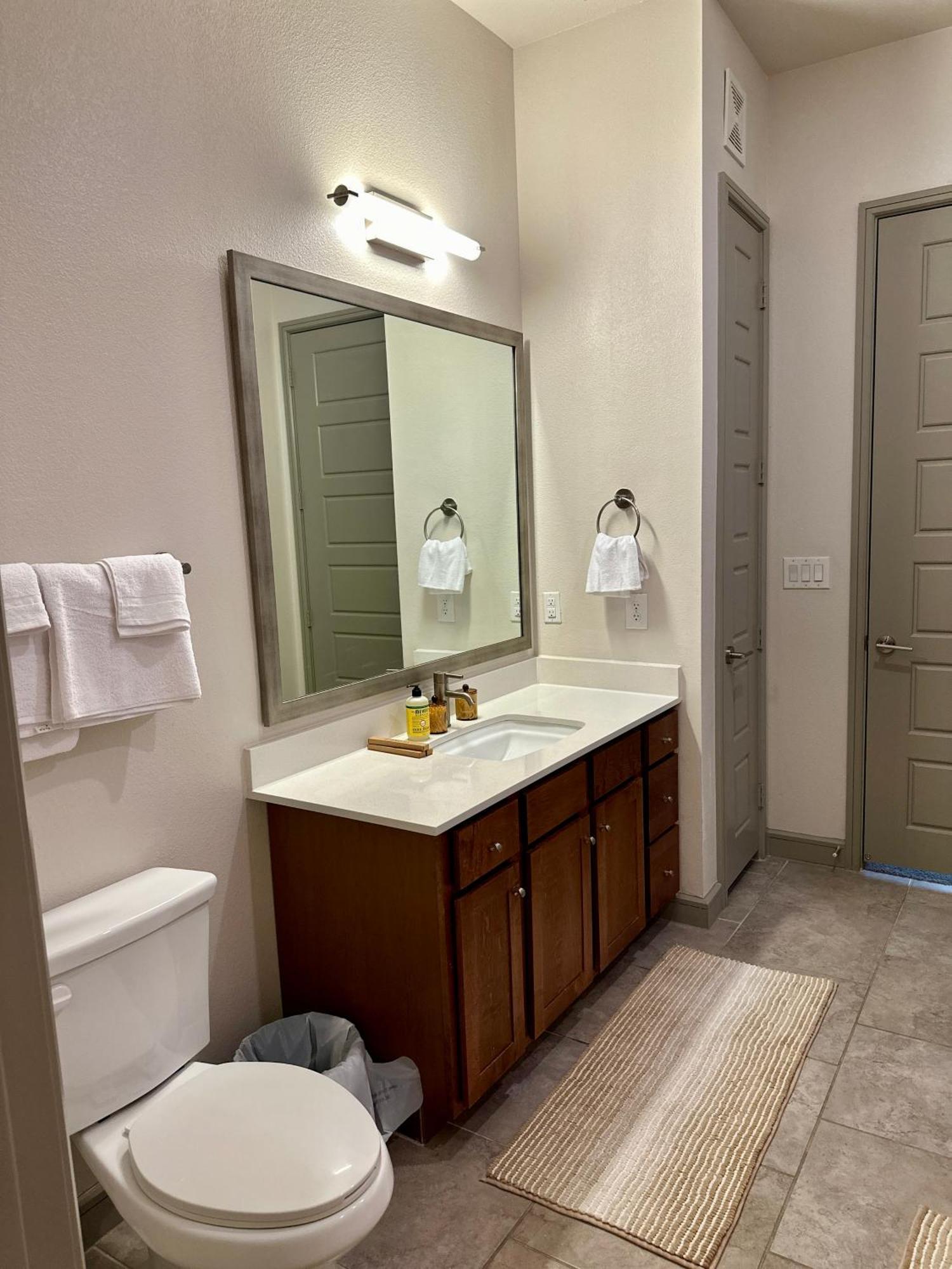Downtown Houston Cozy Queen Suite Exterior photo